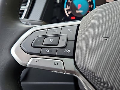 2024 Volkswagen Atlas Cross Sport 2.0T SEL R-Line