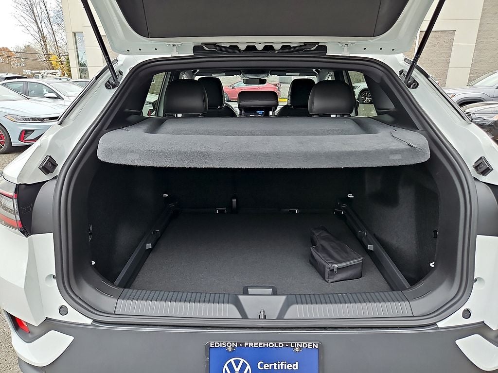 2023 Volkswagen ID.4 Pro