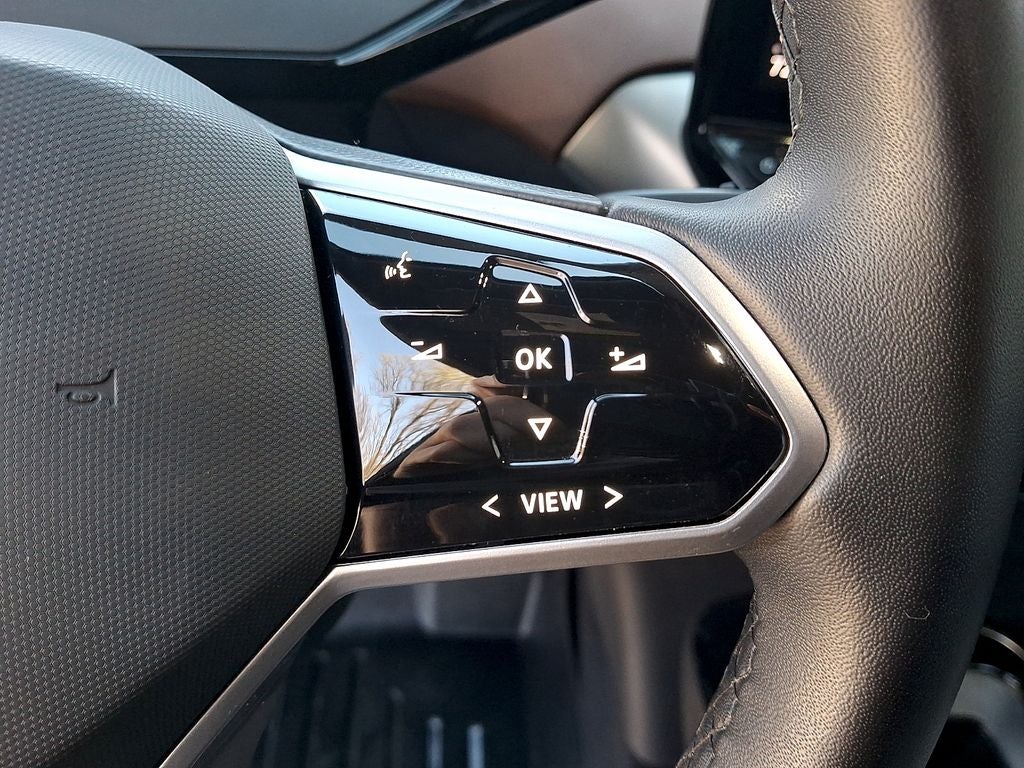 2023 Volkswagen ID.4 Pro