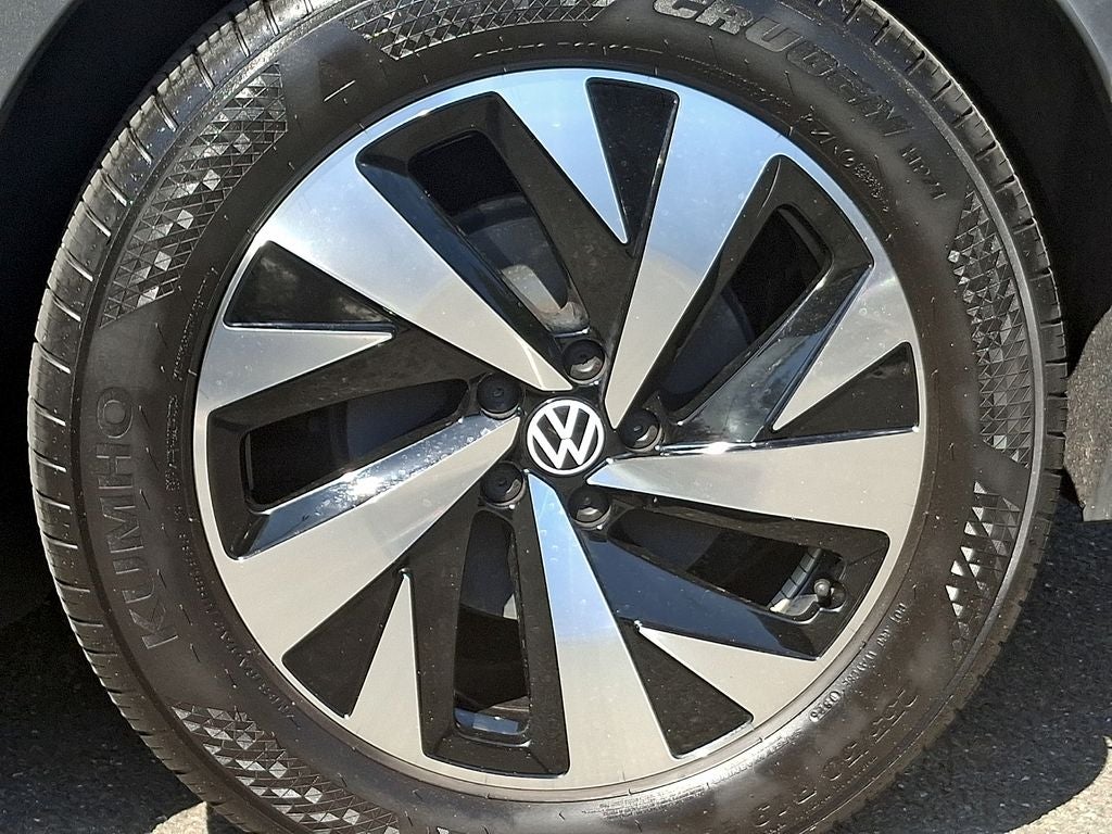 2023 Volkswagen ID.4 Pro