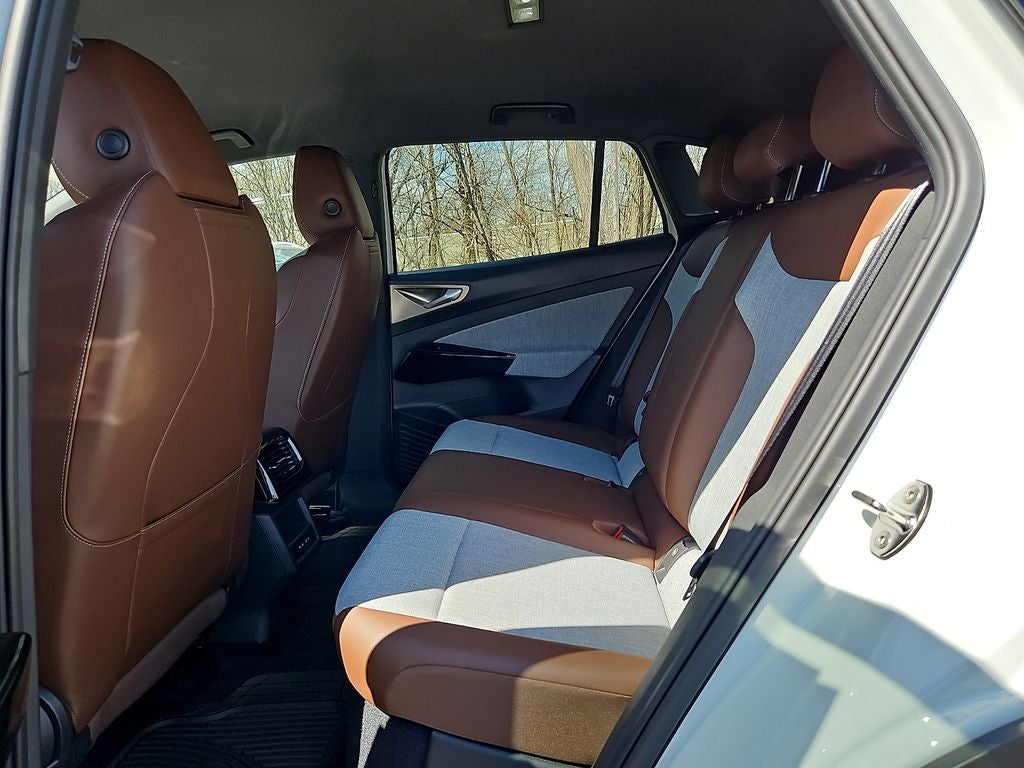 2023 Volkswagen ID.4 Pro