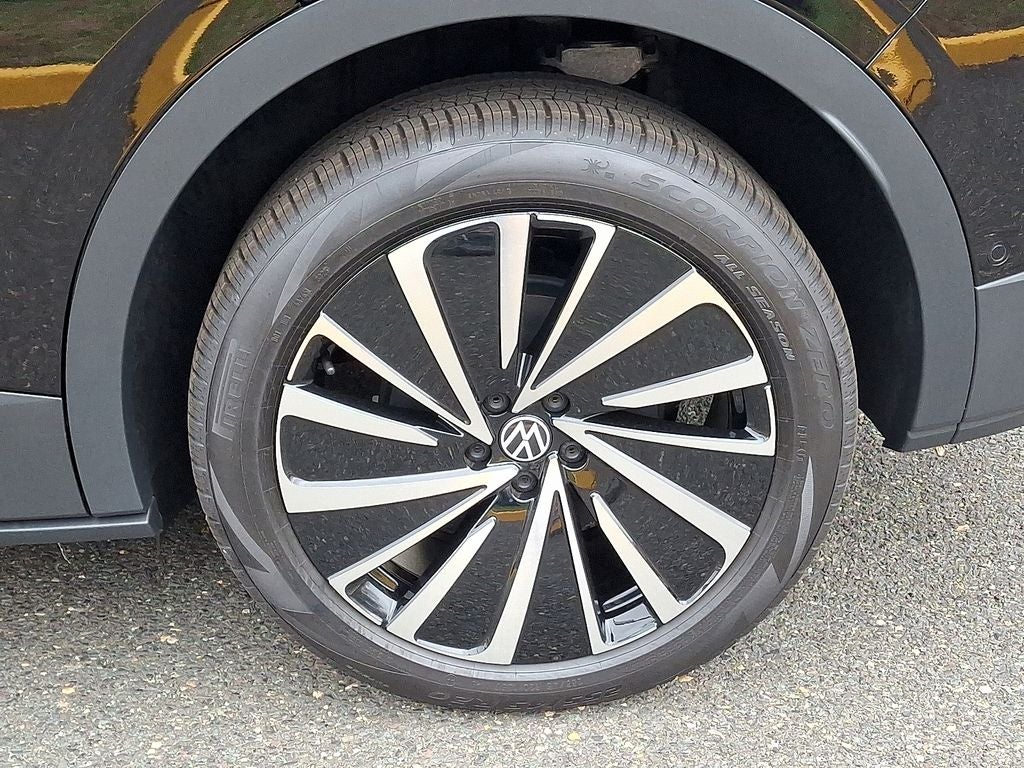 2025 Volkswagen ID.4 Pro