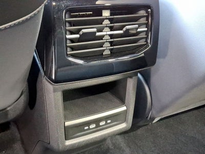 2025 Volkswagen ID.4 Pro