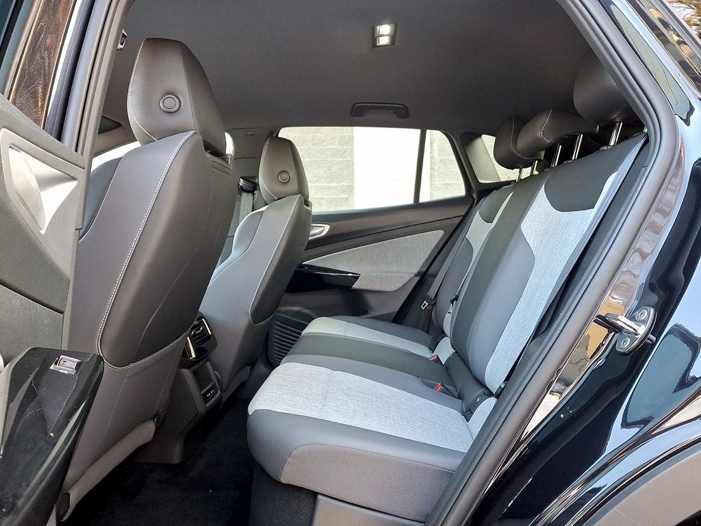 2025 Volkswagen ID.4 Pro