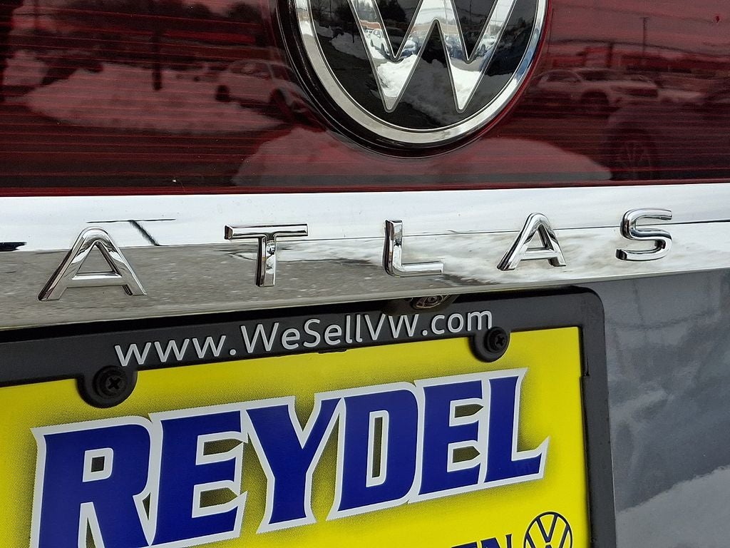 2025 Volkswagen Atlas Cross Sport 2.0T SEL Premium R-Line