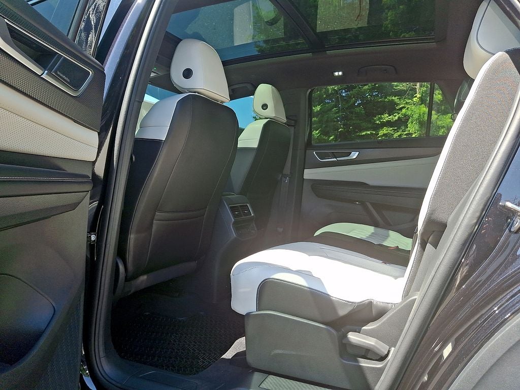 2024 Volkswagen Atlas Cross Sport 2.0T SEL Premium R-Line