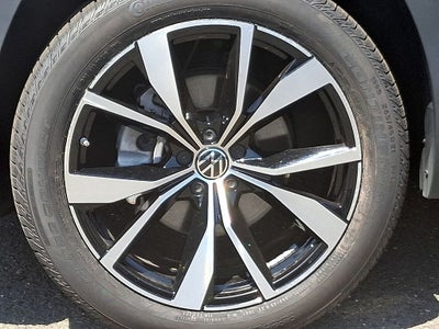2024 Volkswagen Atlas Cross Sport 2.0T SEL Premium R-Line
