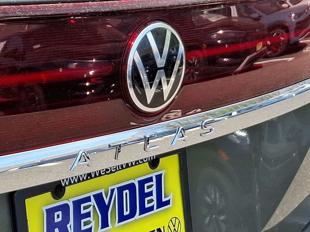 2026 Volkswagen Atlas 2.0T SEL Premium R-Line