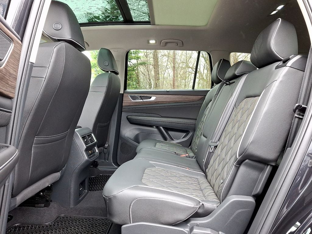 2025 Volkswagen Atlas 2.0T SEL Premium R-Line