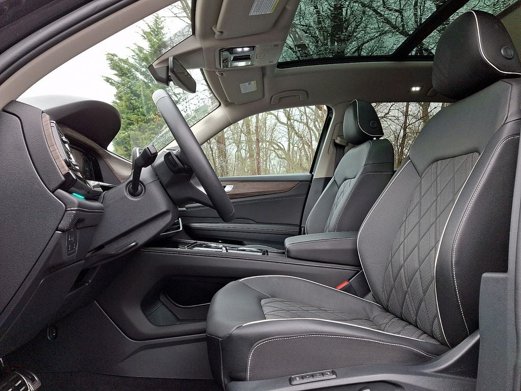 2025 Volkswagen Atlas 2.0T SEL Premium R-Line