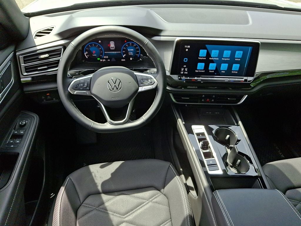 2025 Volkswagen Atlas Cross Sport 2.0T SE w/Technology