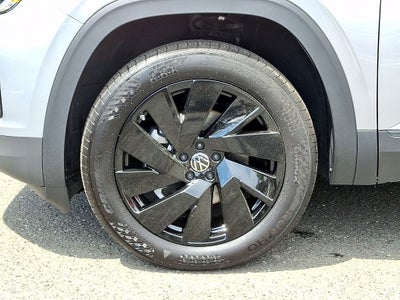 2025 Volkswagen Atlas Cross Sport 2.0T SE w/Technology