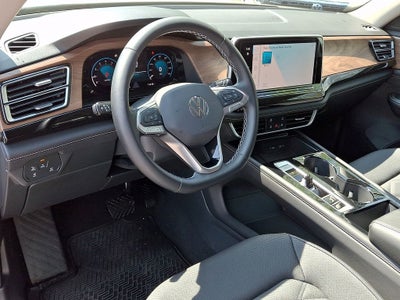 2025 Volkswagen Atlas 2.0T SE w/Technology