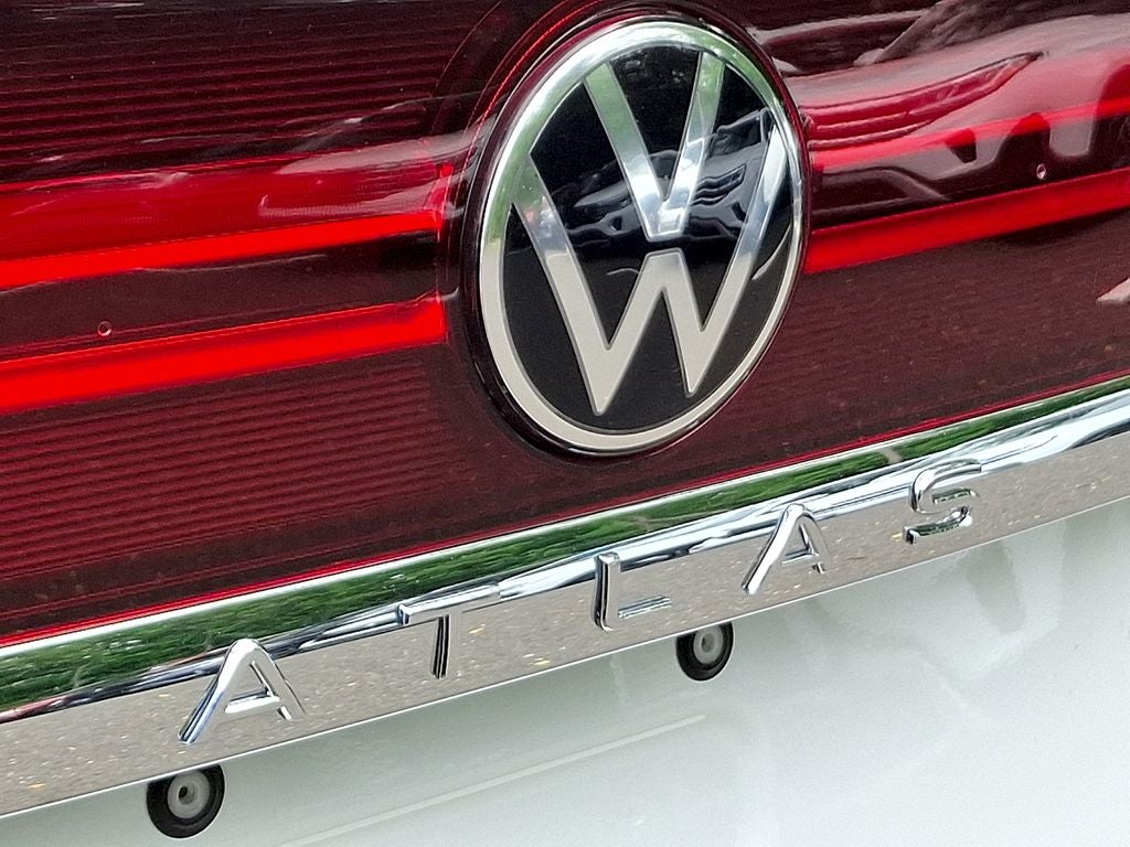 2025 Volkswagen Atlas Cross Sport 2.0T SE w/Technology