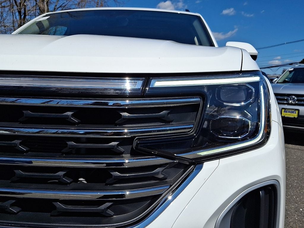 2025 Volkswagen Atlas 2.0T SE w/Technology