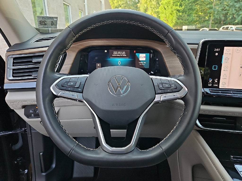 2024 Volkswagen Atlas 2.0T SE w/Technology