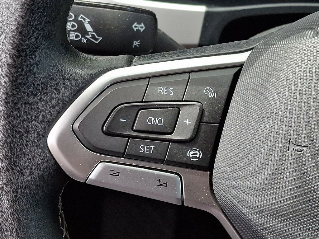 2023 Volkswagen Atlas Cross Sport 2.0T SE