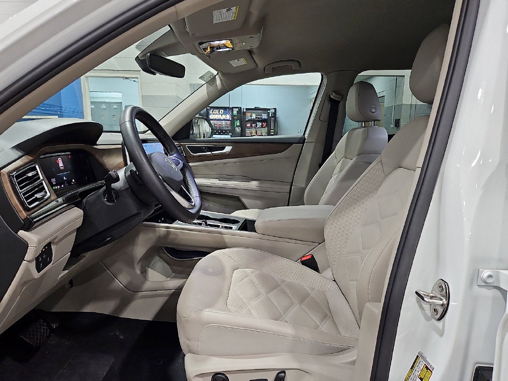 2025 Volkswagen Atlas 2.0T SE