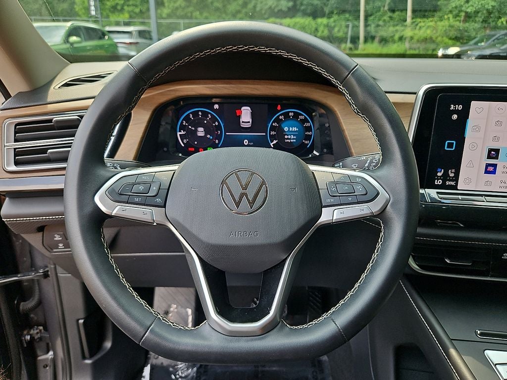 2025 Volkswagen Atlas 2.0T SE