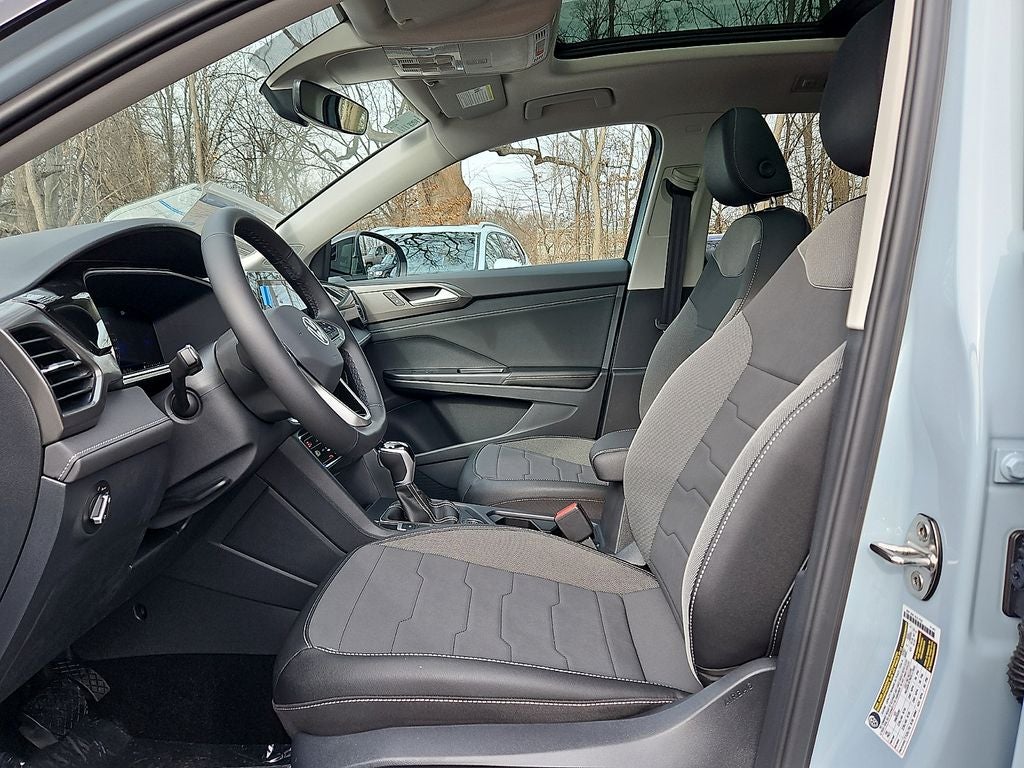 2026 Volkswagen Taos 1.5T SE Black