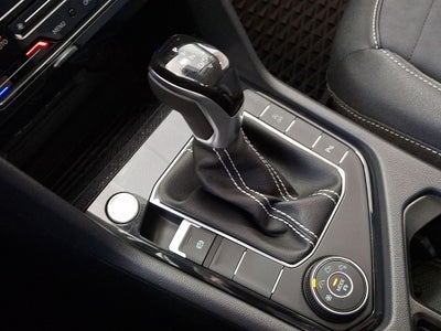 2025 Volkswagen Taos 1.5T SE Black