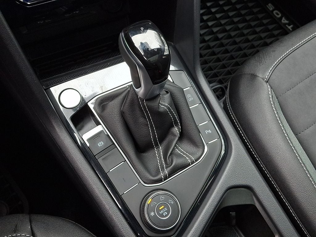 2025 Volkswagen Taos 1.5T SE Black