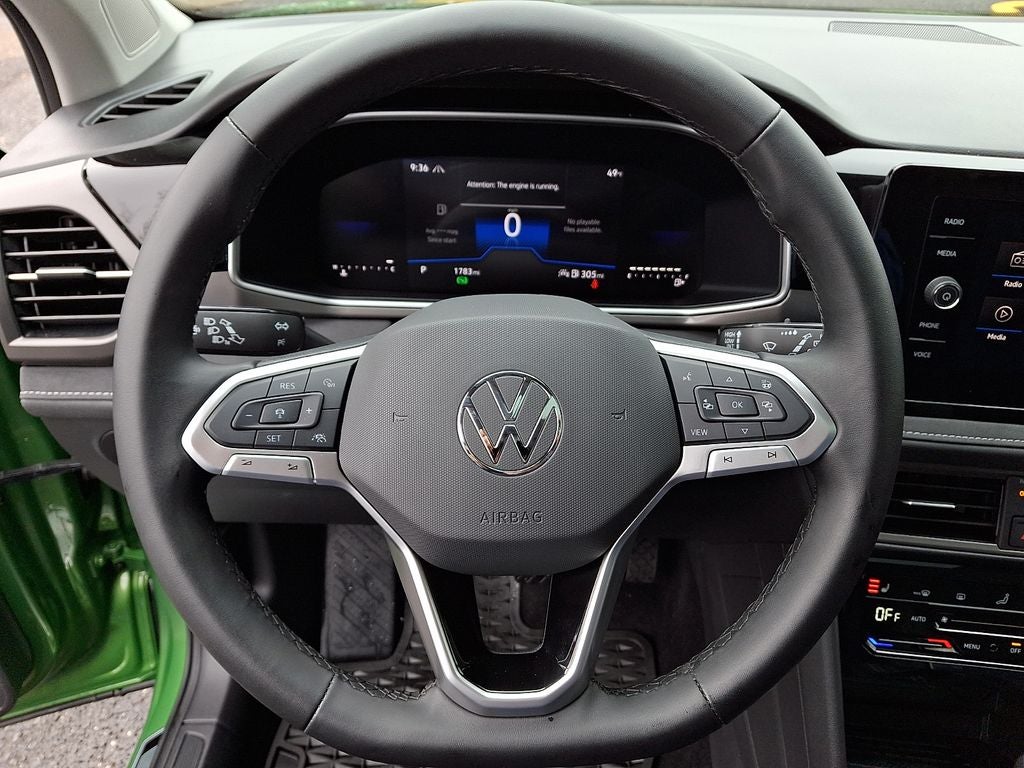 2025 Volkswagen Taos 1.5T SE Black