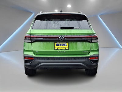 2025 Volkswagen Taos 1.5T SE Black