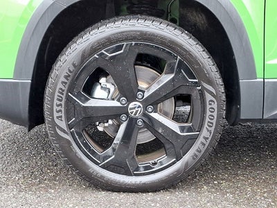 2025 Volkswagen Taos 1.5T SE Black