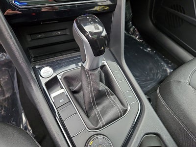 2026 Volkswagen Taos 1.5T SE Black