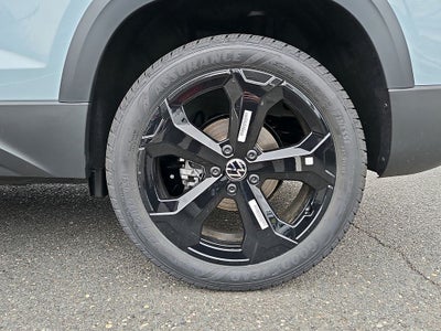 2026 Volkswagen Taos 1.5T SE Black