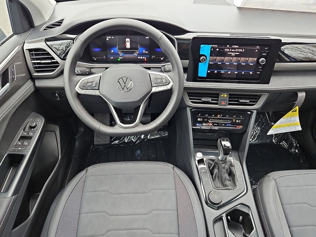 2026 Volkswagen Taos 1.5T SE Black