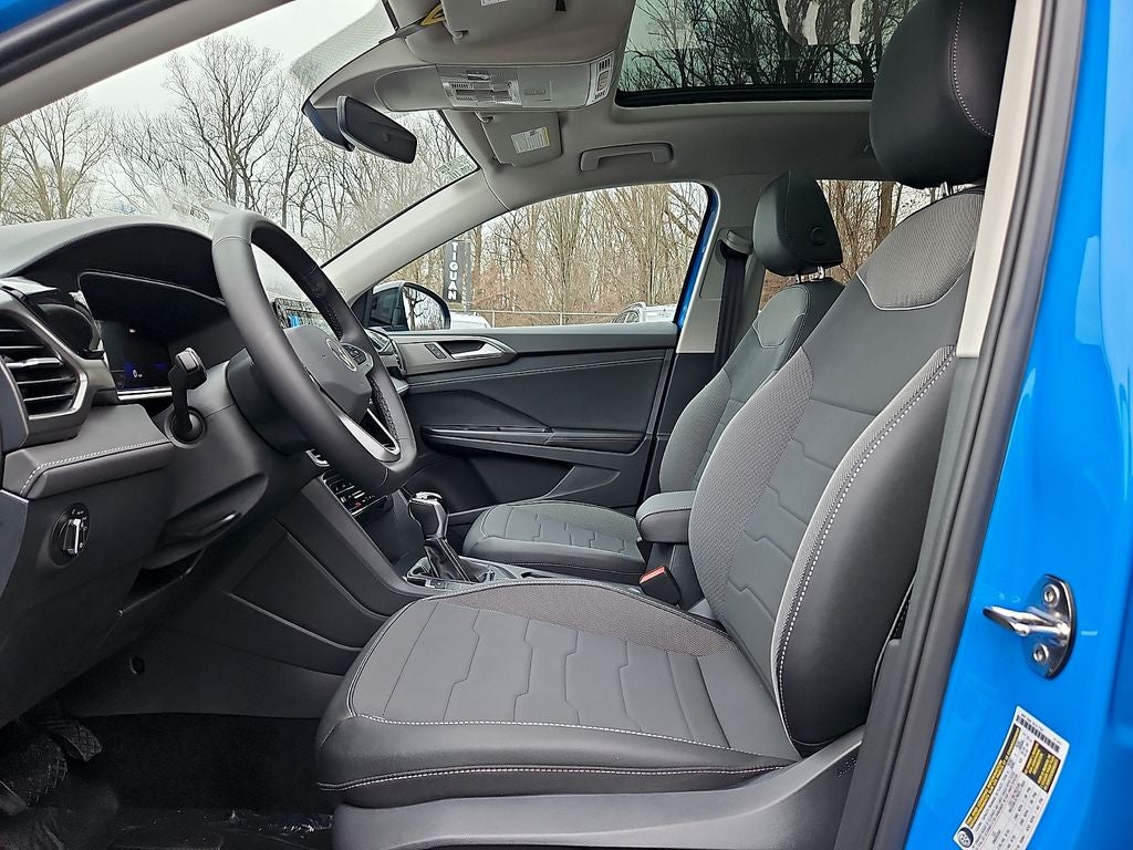 2026 Volkswagen Taos 1.5T SE Black