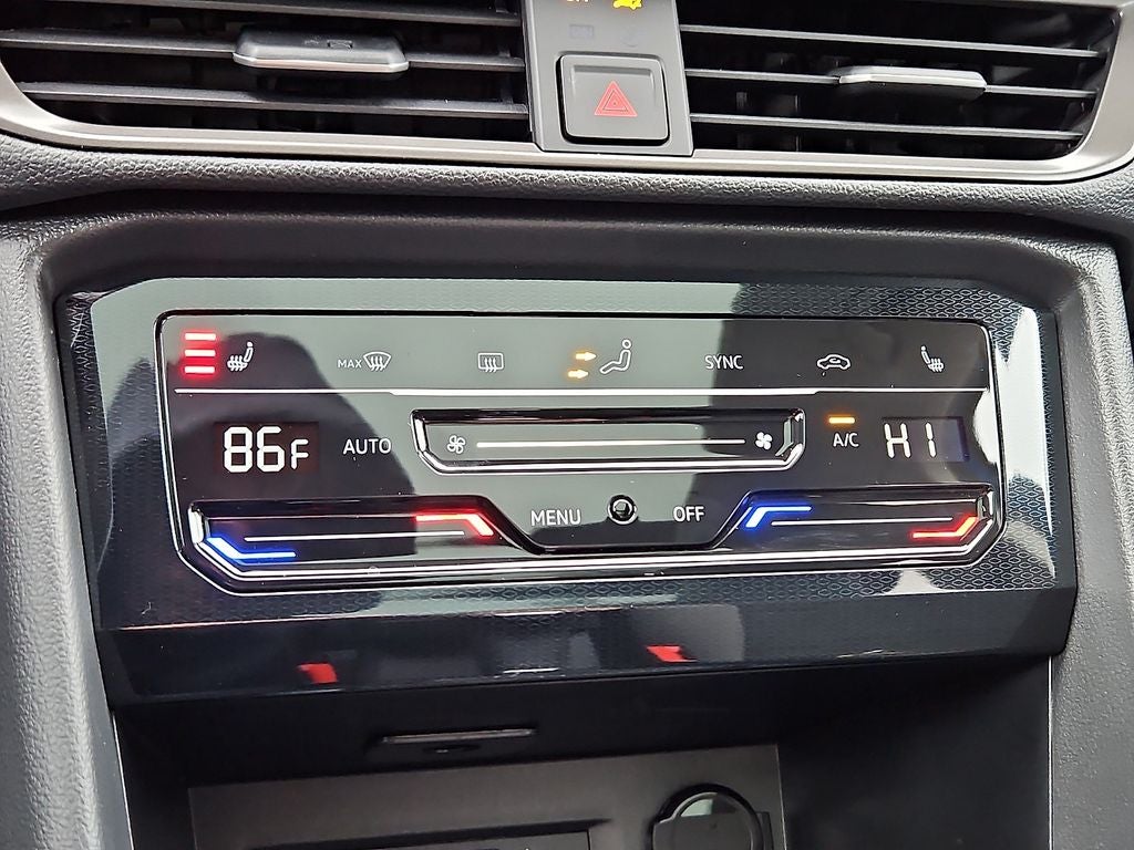 2026 Volkswagen Taos 1.5T SE Black