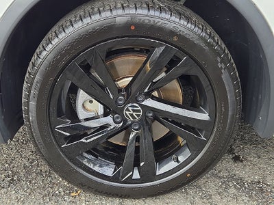 2024 Volkswagen Tiguan 2.0T SE R-Line Black