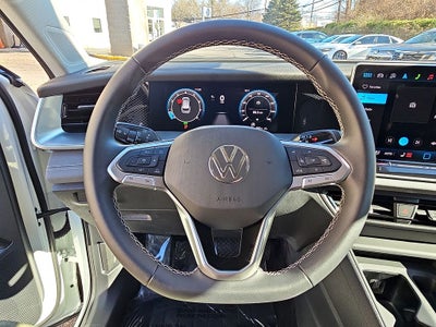 2025 Volkswagen Tiguan 2.0T SE