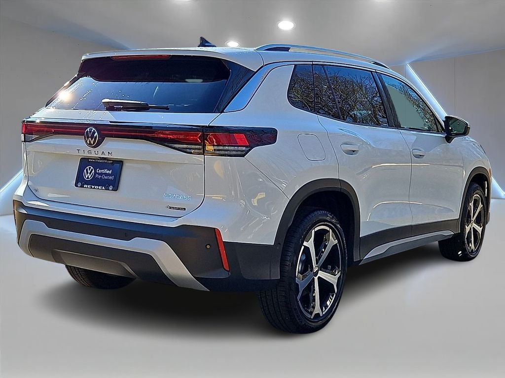 2025 Volkswagen Tiguan 2.0T SE