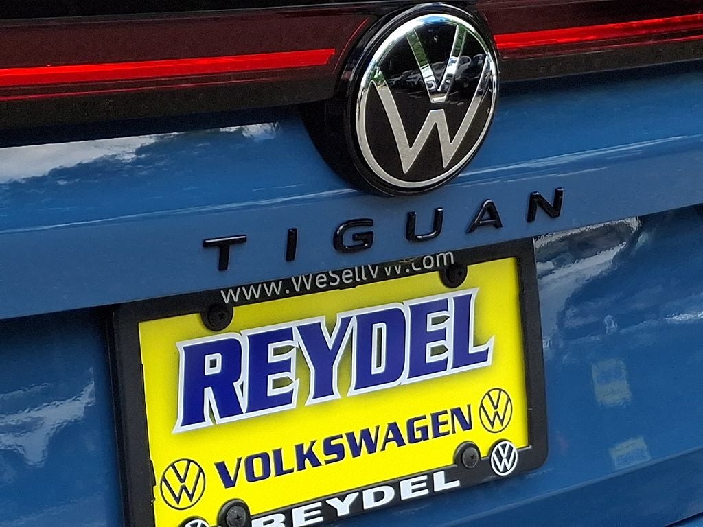 2026 Volkswagen Tiguan 2.0T SE R-Line Black