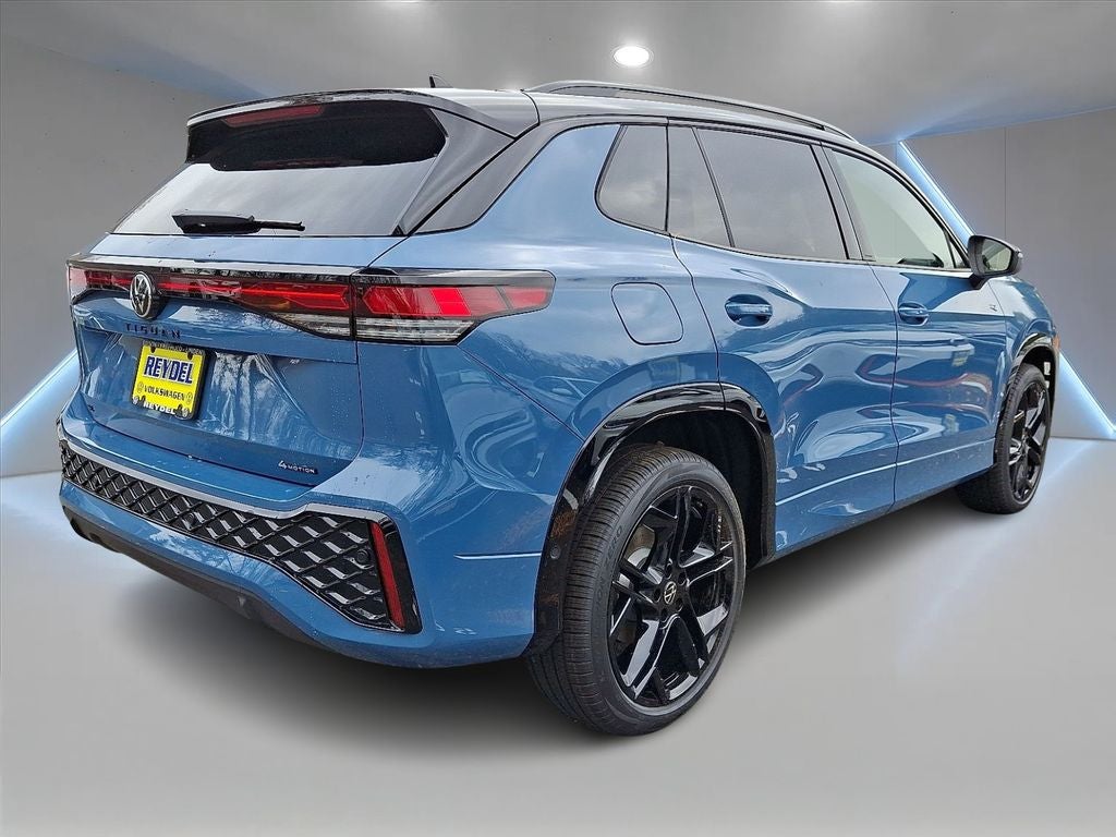 2026 Volkswagen Tiguan 2.0T SE R-Line Black