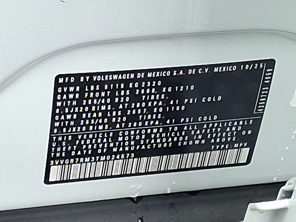 2026 Volkswagen Tiguan 2.0T SE R-Line Black