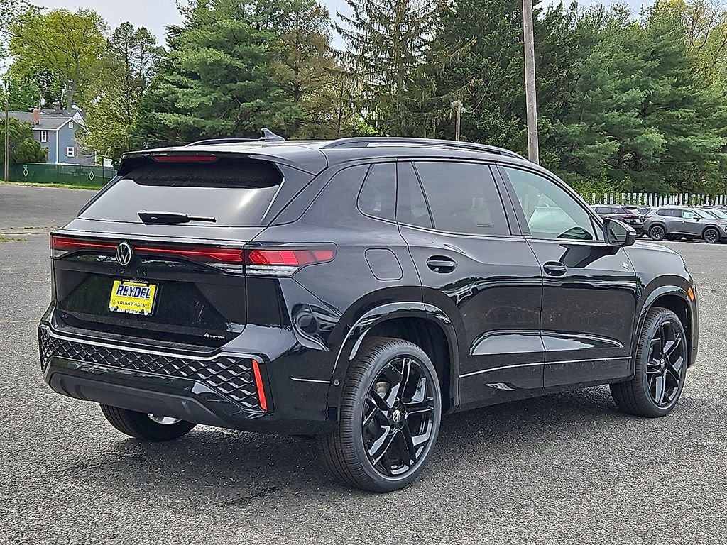 2026 Volkswagen Tiguan 2.0T SE R-Line Black