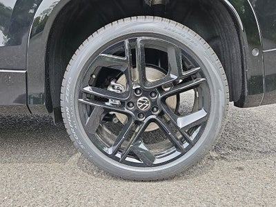 2026 Volkswagen Tiguan 2.0T SE R-Line Black