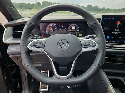2026 Volkswagen Tiguan 2.0T SE R-Line Black