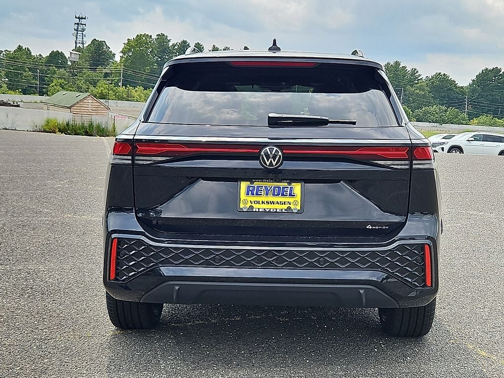 2026 Volkswagen Tiguan 2.0T SE R-Line Black