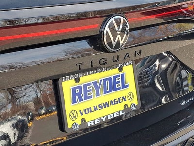 2026 Volkswagen Tiguan 2.0T SE R-Line Black