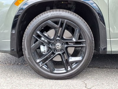 2026 Volkswagen Tiguan 2.0T SE R-Line Black