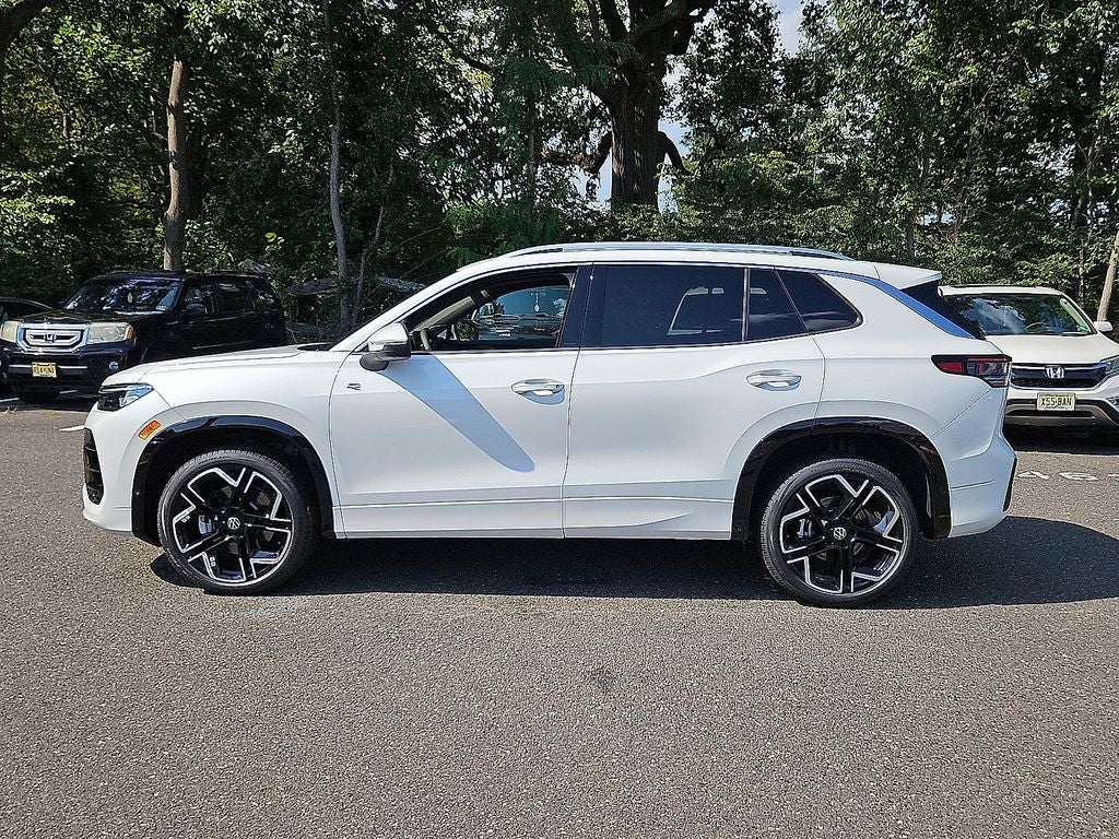 2026 Volkswagen Tiguan 2.0T SEL R-Line