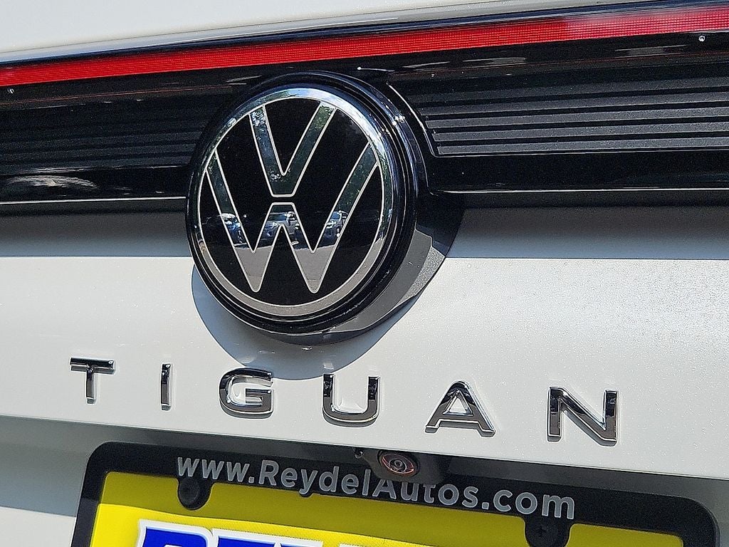2026 Volkswagen Tiguan 2.0T SEL R-Line
