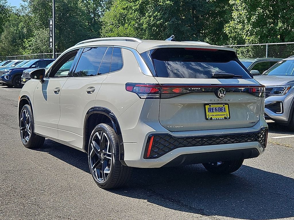 2026 Volkswagen Tiguan 2.0T SEL R-Line