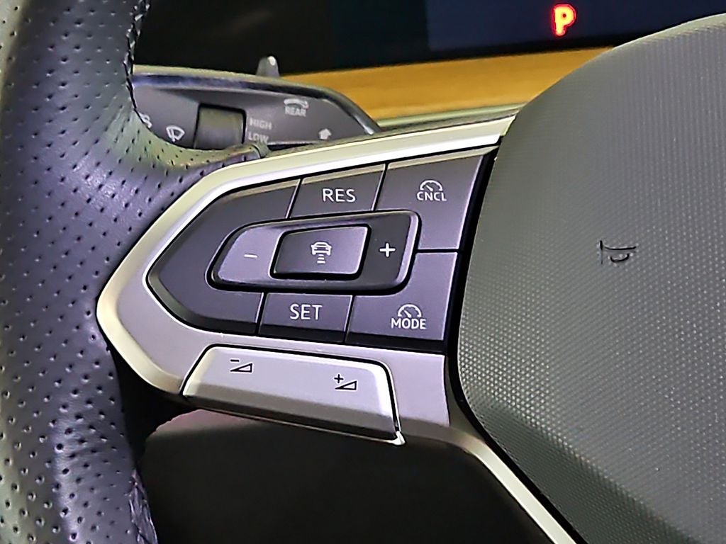 2026 Volkswagen Tiguan 2.0T SEL R-Line